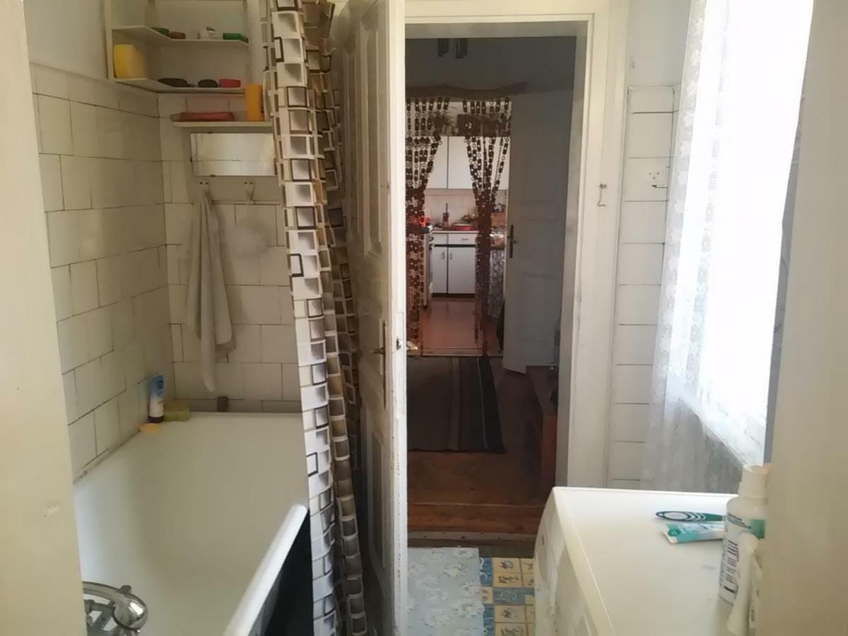 Zabava Lägenhet Jaremtje Exteriör bild