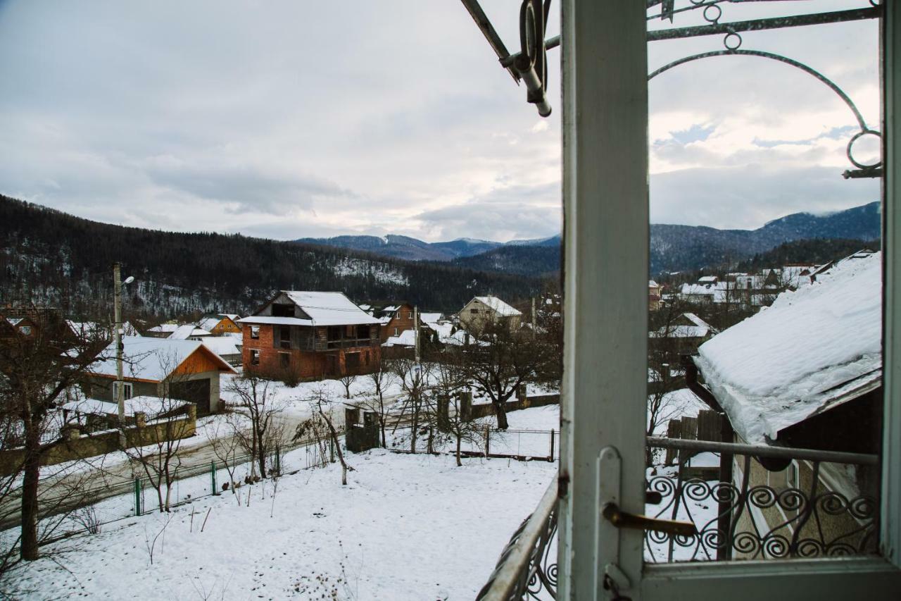 Zabava Lägenhet Jaremtje Exteriör bild