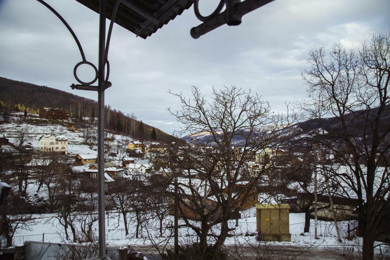 Zabava Lägenhet Jaremtje Exteriör bild